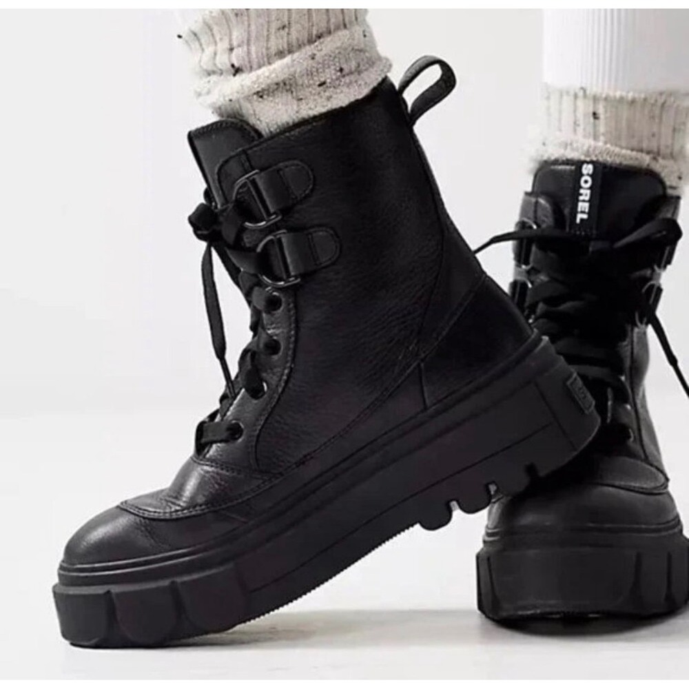 TT Sorel Brex Boot Lace Caribou Black Patent Leather Combat Boots 8.5 NEW - Picture 10 of 10